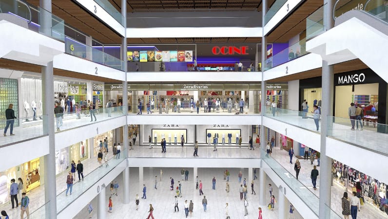 Interno del centro commerciale Los Fresnos